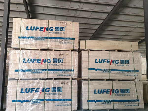 鲁风生态板厂家